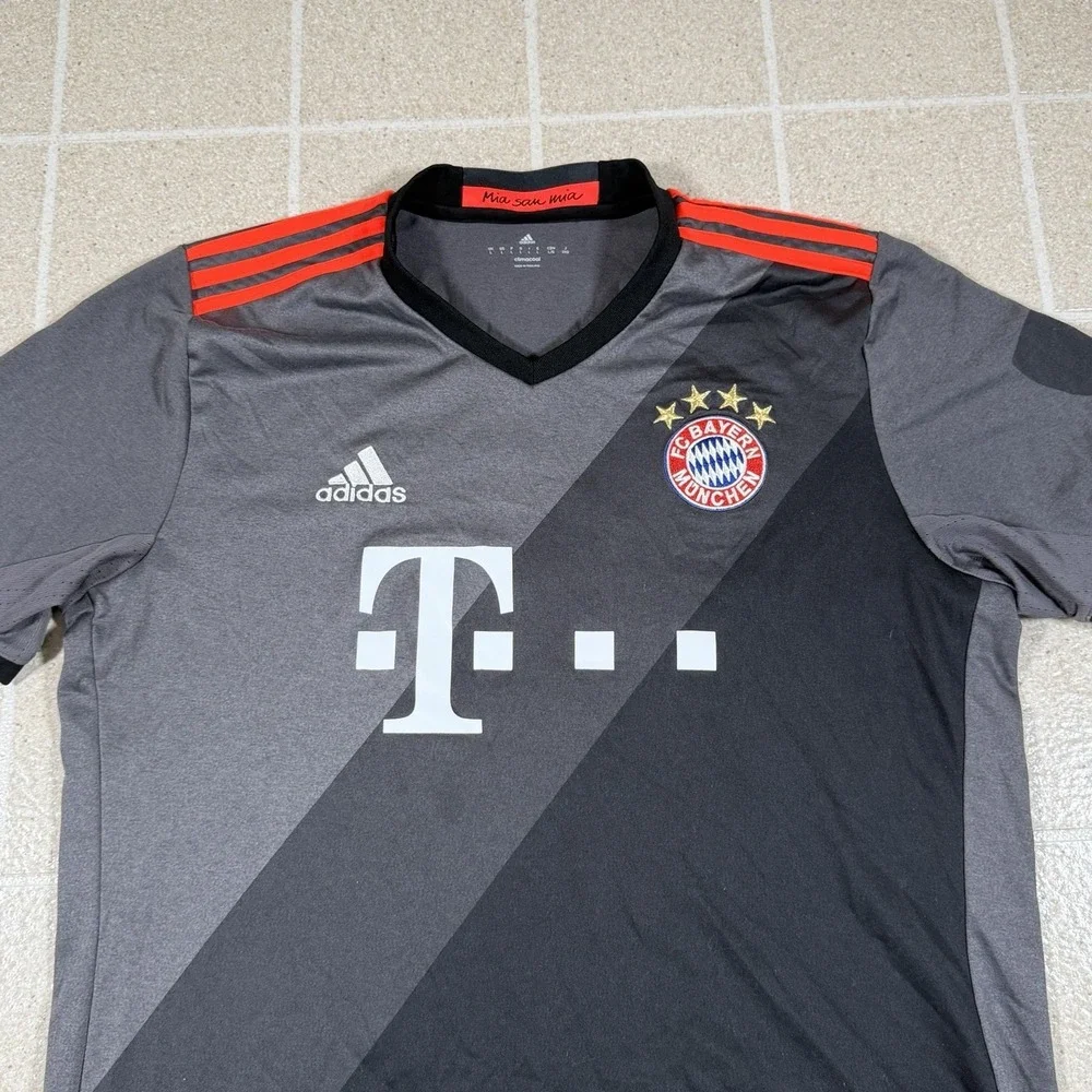 Adidas FC Bayern Munich 2016-17 Third Grey Jersey Size L Football Soccer Men #8